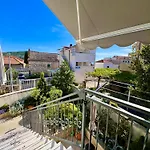 Apartment Sunny Primosten