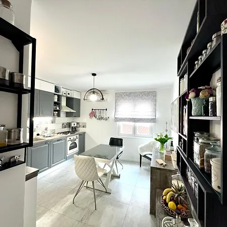 Apartment Sunny Primosten